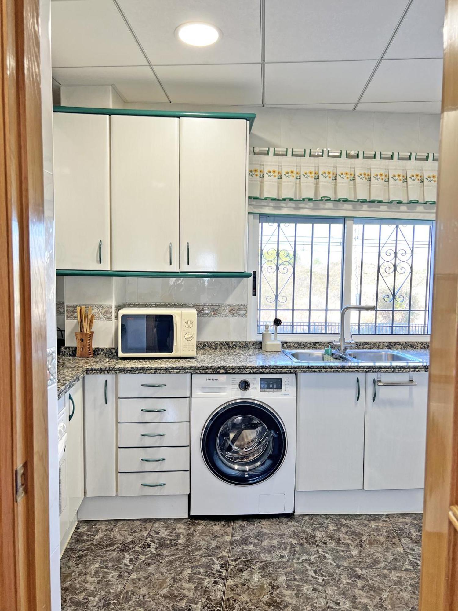 A 100M De La Playa. 2 Hab. A/C Apartment Alicante Exterior photo